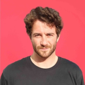 Jérôme Kerebel<br/>User Researcher, UX Designer.<br/><br/>Jérôme navigue dans le monde de la conception centrée utilisateur depuis 2017, de l'accompagnement à l'intégration d'un cobot dans le secteur aéronautique à la conception d'outil métier dans le secteur des assurances. Il apporte de la valeur par un cadre méthodologique et des outils qu'il adapte en fonction du contexte du projet. Il développe ses compétences dans l'accessibilité, l'éco-conception en adéquation avec ses valeurs et les grands enjeux de notre société actuelle. Souriant, curieux, force de proposition, il aspire à trouver le meilleur compromis pour répondre au mieux aux enjeux business et besoins utilisateurs ! jerome-kerebel-ludotic