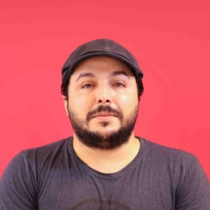 Walid ABDELKEFI<br/>User Researcher, UX Designer<br/> <br/>Issu d’un parcours en Psychologie mention Ergonomie cognitive des technologies numériques, Walid utilise ses connaissances acquises au fil des années à travers sa démarche méthodologique et les prototypes qu’il réalise dans ses projets. Ayant une approche éclectique, il s’intéresse à différents domaines technologiques et questionne toujours sa vision afin de prodiguer l’expérience utilisateur la plus optimale selon le contexte et les besoins utilisateurs. walid-abdelkefi